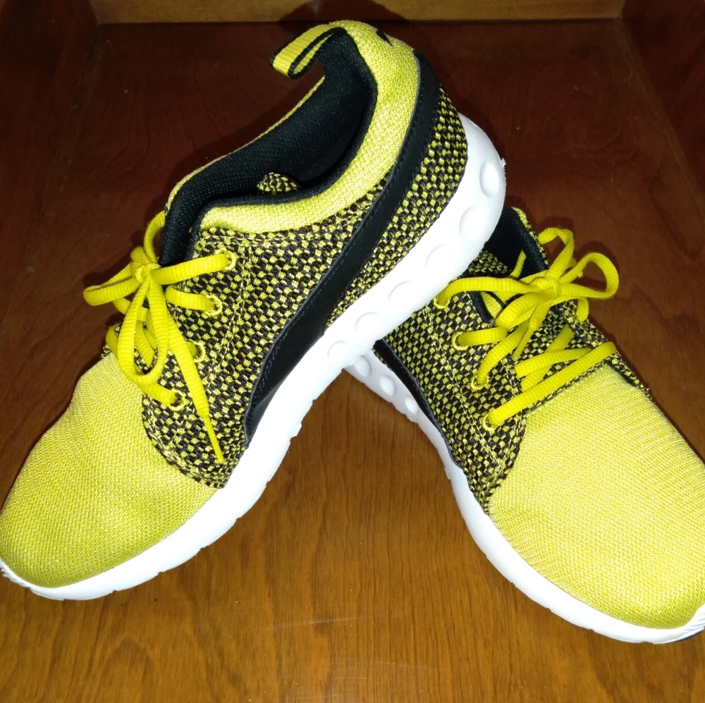 PUMA Men's Carson Runner Athletic Running Lace Up Shoes size 8.5.